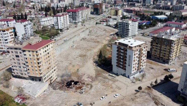 1400 kişiye mezar olan Ebrar Sitesi davasında yargılanan müteahhit: Asrın felaketi adına yakışır bir şekilde deprem oldu