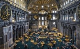 Ayasofya’ya bilet gişesi geliyor: Turist girişi artık ücretli olacak