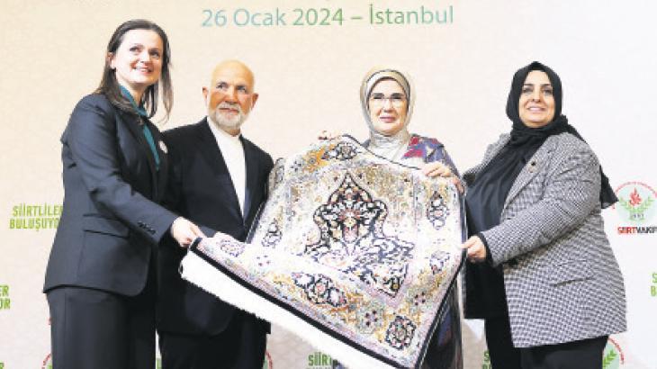 Emine Erdoğan İstanbul’da Siirtli kadınlarla bir araya geldi! ‘Küresel değerler üreten bir ülke olacağız’