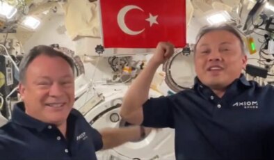 İlk Türk Astronot Alper Gezeravcı uzaya hangi özel eşyaları götürdü? Yanıtı bir kez daha gururlandırdı