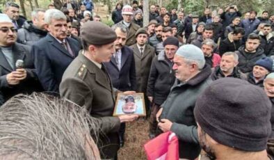 Kalp krizi sonucu şehit olan Uzman Çavuş Furkan Bilgin Samsun’da toprağa verildi