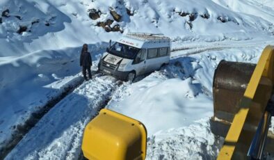 Siirt-Şırnak kara yolu araç trafiğine kapatıldı – Güncel haberler