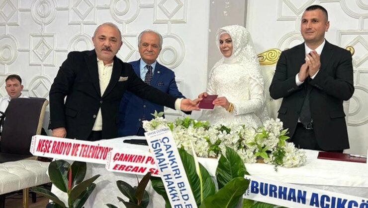 Çankırı Belediye Başkanı İsmail Hakkı Esen, rakibi Umut Özcan’ın nikah şahidi oldu